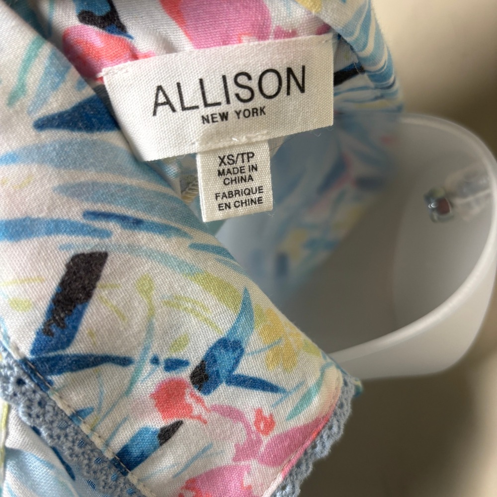 Allison New York Blue Floral Abstract Long Sleeve Button Up Blouse Top Womens XS - Picture 8 of 9
